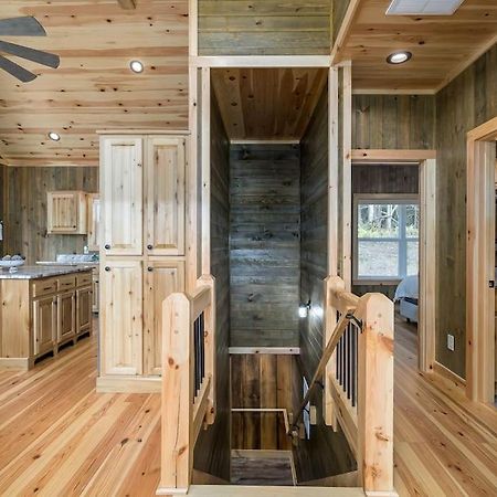 The Llaguna Lodge - New Cabin, Sleeps 10, Fire Pit, Hot Tub, In Blue Ridge , Ga Exterior foto