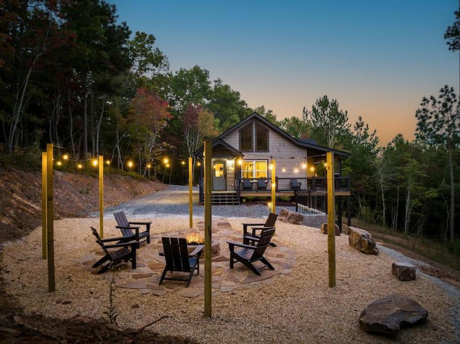 The Llaguna Lodge - New Cabin, Sleeps 10, Fire Pit, Hot Tub, In Blue Ridge , Ga Exterior foto