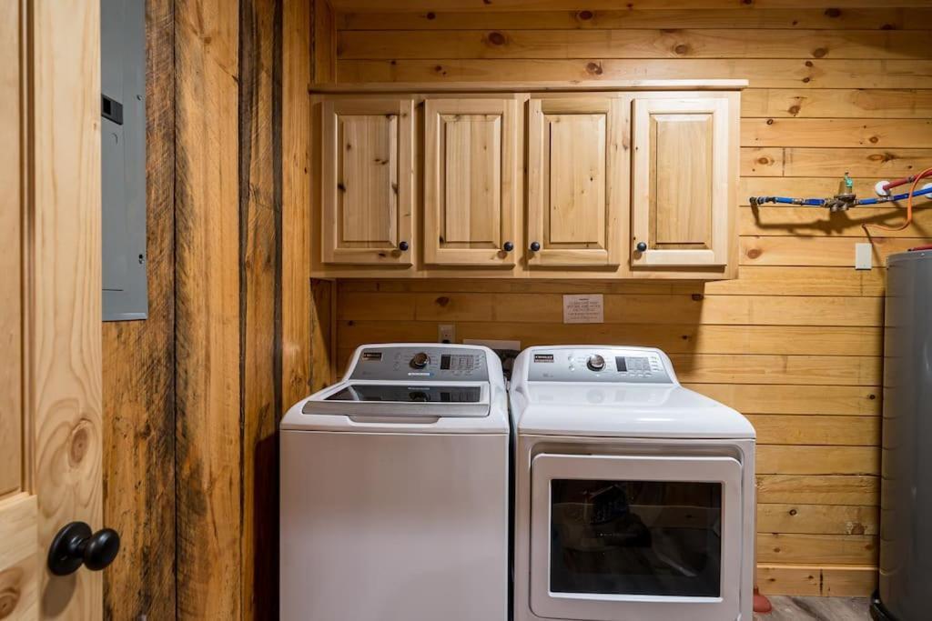 The Llaguna Lodge - New Cabin, Sleeps 10, Fire Pit, Hot Tub, In Blue Ridge , Ga Exterior foto