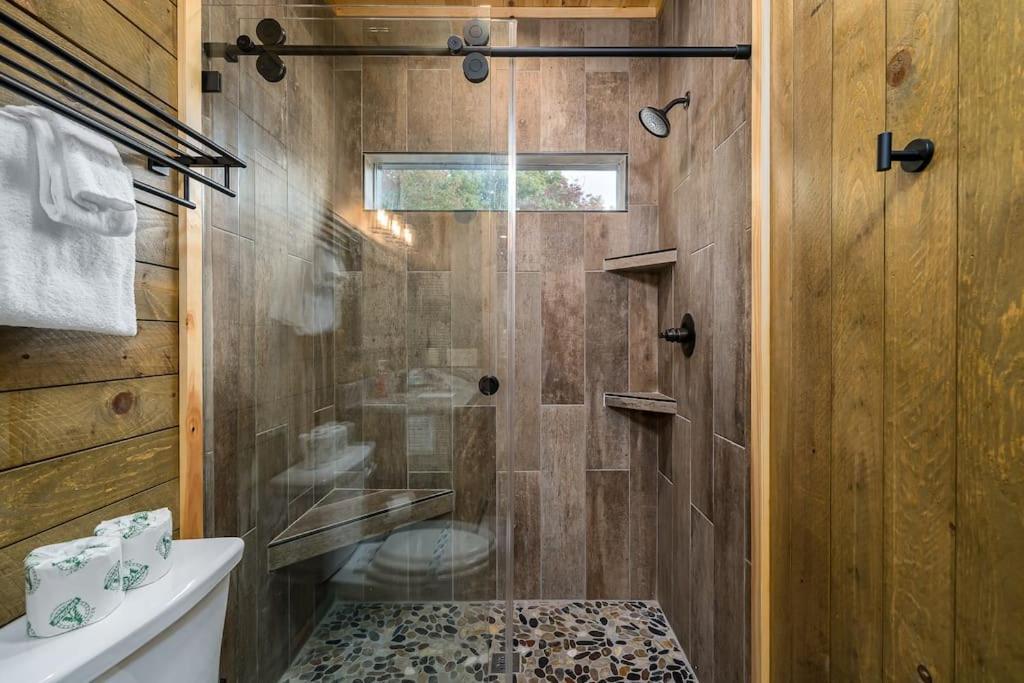 The Llaguna Lodge - New Cabin, Sleeps 10, Fire Pit, Hot Tub, In Blue Ridge , Ga Exterior foto