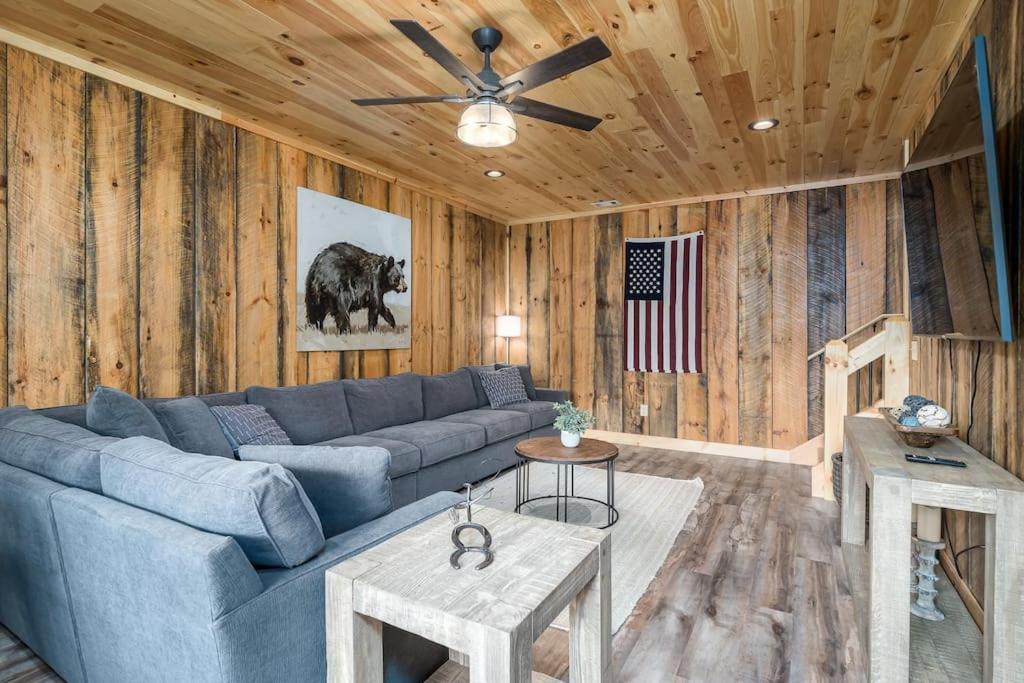 The Llaguna Lodge - New Cabin, Sleeps 10, Fire Pit, Hot Tub, In Blue Ridge , Ga Exterior foto