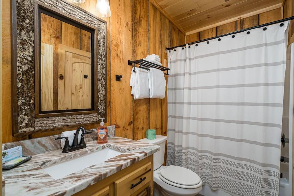 The Llaguna Lodge - New Cabin, Sleeps 10, Fire Pit, Hot Tub, In Blue Ridge , Ga Exterior foto