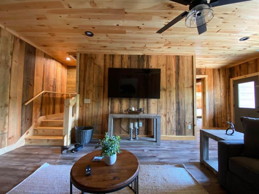 The Llaguna Lodge - New Cabin, Sleeps 10, Fire Pit, Hot Tub, In Blue Ridge , Ga Exterior foto