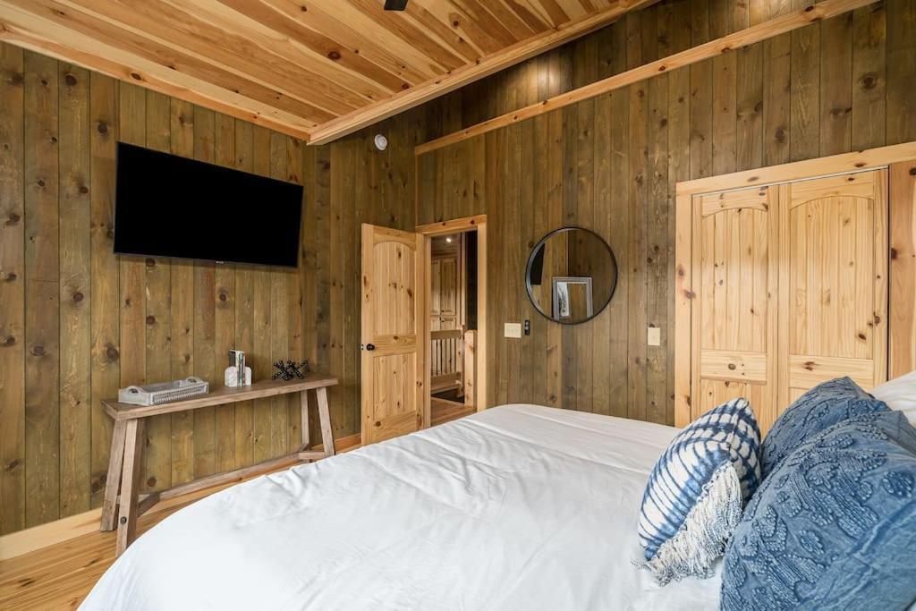 The Llaguna Lodge - New Cabin, Sleeps 10, Fire Pit, Hot Tub, In Blue Ridge , Ga Exterior foto
